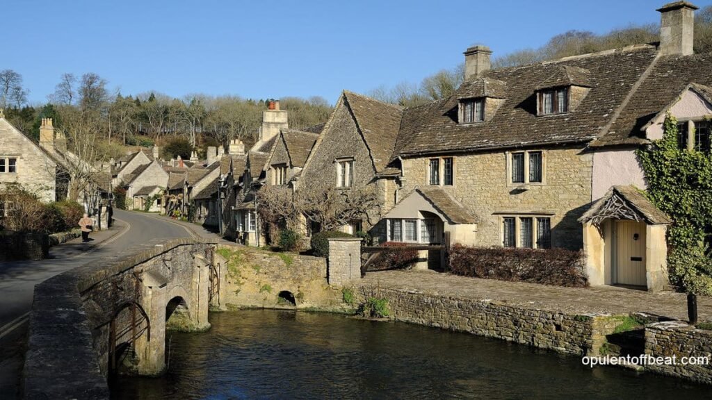 Castle combe cotswolds